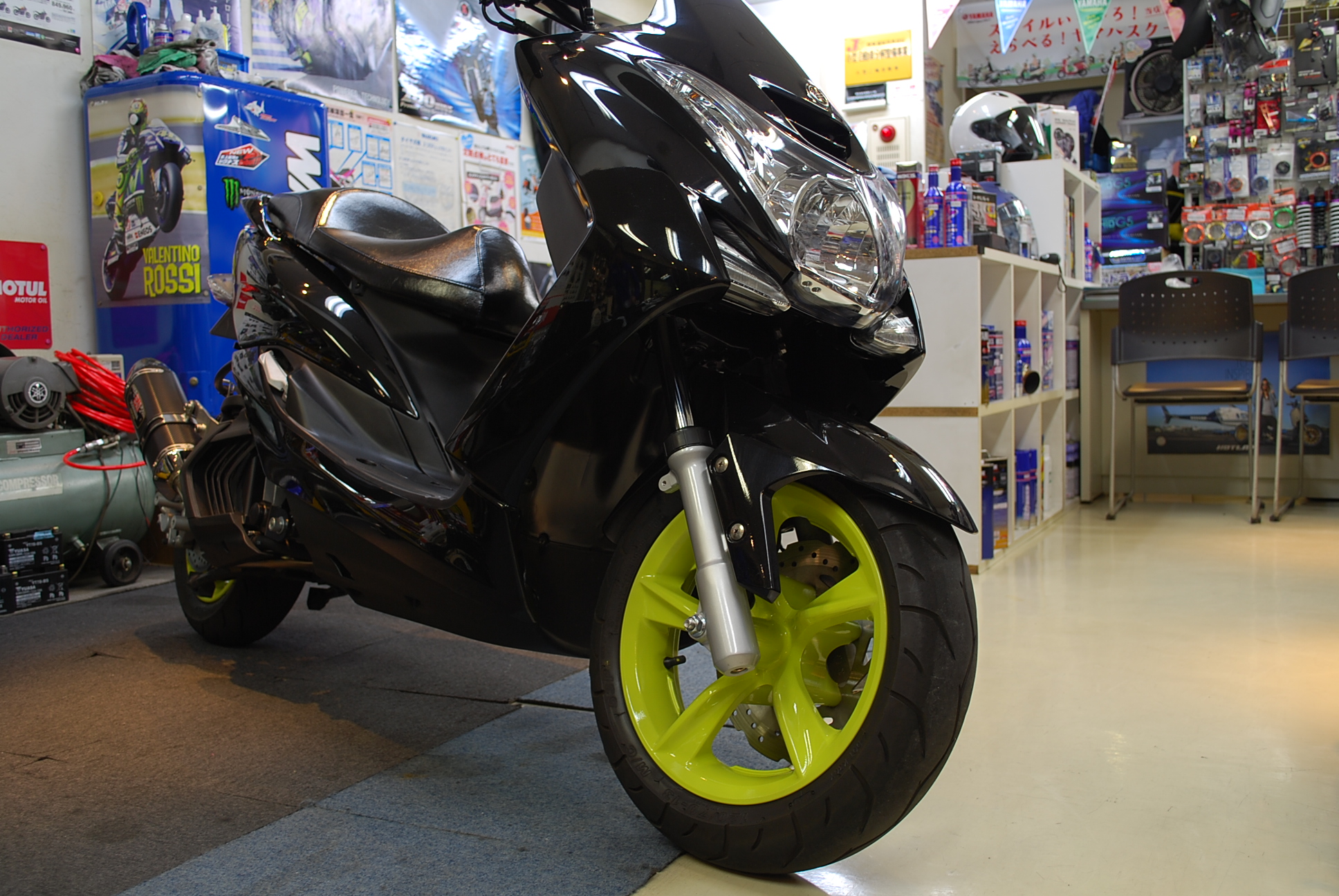 蛍光グリーン　ホイール 002